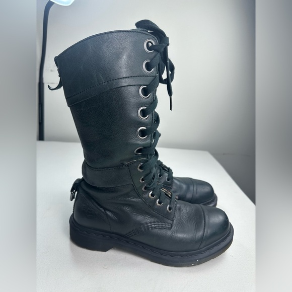 Dr Martens Triumph Plaid Lined Fold Over Leather Boots Women’s Size 8 Green EUC - Picture 1 of 11